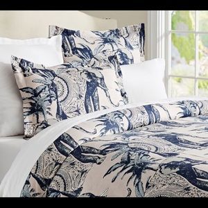 Pottery Barn Ari Elephant Full/Queen Duvet Cover & Euro Shams - Like New